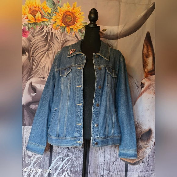 Sonoma Denim Jacket with Heart Pin - Picture 2 of 11
